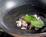 Foto langkah ke 2 dari resep Tumis cumi asin Pete pedas.