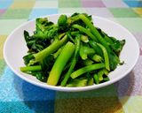 防疫料理上菜囉！清炒芥藍的食譜步驟3照片