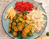 Hình bước làm 3 của món Chân gà ngâm sả tắc
