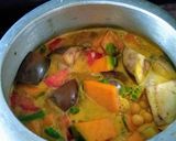 A picture of step 1 of Traditional Mixed Veggies Curry.