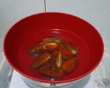 Foto langkah ke 2 dari resep CARA MEMBUAT SUSU KURMA MADU: ENAKNYA NYEGERIN!.