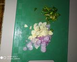 Foto langkah ke 3 dari resep Tumis jamur campur campur.