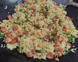 Foto langkah ke 5 dari resep Nasi Goreng Hongkong.