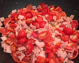 Olaszos paradicsomos-bazsalikomos paszta recept fázis 2 fotója