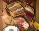 Foto del paso 1 de la receta: Estofado de asado de tira