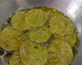 A picture of step 4 of Crispy Palak Masala Mathri.