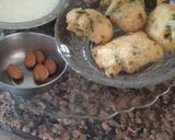 A picture of step 4 of Dahi Vada.