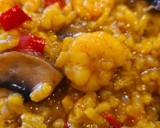 Foto del paso 5 de la receta: Arroz con gambas y champiñones