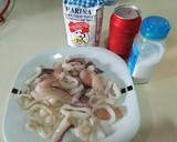 Foto del paso 1 de la receta: Calamares enharinados con cerveza