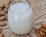 Foto del paso 5 de la receta: Agua de almendras, sin filtrado 💧🌱 "leche" o bebida vegetal