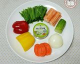 Hình bước làm 1 của món Salad ức gà mù tạt vàng 닭고기 겨자냉채