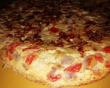 Foto del paso 5 de la receta: Tortilla de patatas con pimiento rojo y cebolla morada al micro!