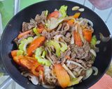 Hình bước làm 6 của món Bò xào tứ sắc