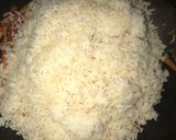 A picture of step 3 of Vegetable rice and white chicken stew.