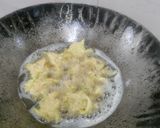 A picture of step 4 of Lauki Bhajia.