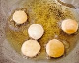 सूजी के गोलगप्पे (Suji ke golgappe recipe in Hindi) रेसिपी चरण 8 फोटो