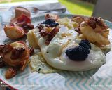 Foto del paso 10 de la receta: Langosta al ajillo con huevos fritos y patatas panadera