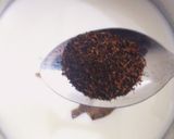 A picture of step 2 of Cinnamon Milk Tea.
