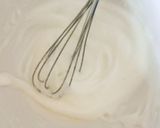 A picture of step 4 of German cheesecake.