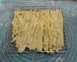 Foto langkah ke 2 dari resep Stik bawang.