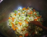 Foto del paso 1 de la receta: Crema de brócoli con semillas de calabaza y yogur 0% - fácil