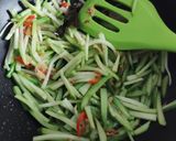 Foto langkah ke 4 dari resep Tumis Waluh Muda.