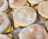 A picture of step 5 of Sausage muffin sandwich.