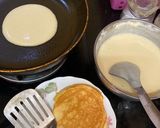 Hình bước làm 8 của món Bánh nướng chảo pancake siêu dễ (không cần lò nướng, không máy đánh trứng, không phới)