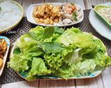 Hình bước làm 4 của món Bữa ăn cuốn với bánh khọt khoai tây
