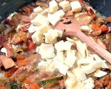 Sült császárszalonnás zöldséges ragus tészta 🥓🧀🥒 recept fázis 3 fotója
