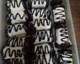 Foto langkah ke 9 dari resep 47. Choco Banana Roll Simple.