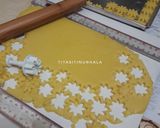 Foto langkah ke 5 dari resep Kue Bunga (modif kue semprit).