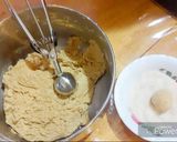 Foto del paso 4 de la receta: Galletas de crema de cacahuate y chocolate kiss