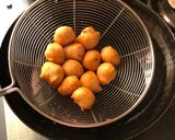 A picture of step 6 of Dahi vada.