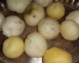 A picture of step 3 of Aaloo methi.