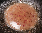 Foto del paso 7 de la receta: Almejas y gambas en salsa marina.