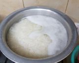A picture of step 2 of Chicken fried rice.