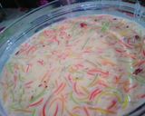 A picture of step 2 of Colourful Milk Vermicelli.