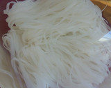 Foto del paso 2 de la receta: Noodles de arroz con langostinos