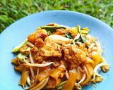Foto langkah ke 4 dari resep Kwetiau Goreng Seafood.