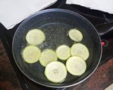 Foto del paso 8 de la receta: Solomillo adobado en mojo a la plancha con chips de verduras