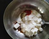 A picture of step 1 of Paneer Naan Pizza.