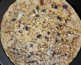 Foto del paso 4 de la receta: 🍎Tortilla dulce de manzana con avena, pasas y nueces🍎Postre sin azúcar, sin edulcorante, sin harina🍎