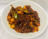A picture of step 4 of Raw mango curry.