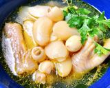 Hình bước làm 3 của món Canh Chân Gà Hầm Hạt Sen Đậu Ngự