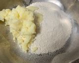 A picture of step 1 of Kuttu atta pattice.