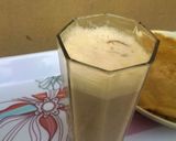 A picture of step 3 of Banana Strawberry Milk Shake.