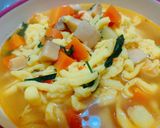 Hình bước làm 5 của món Mì trứng rau củ cho bé 🍜