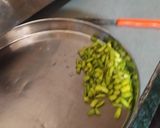 हरी मिर्च का कुरकुरा बेसन(hari mirch ka kurkura besan recipe in Hindi) रेसिपी चरण 1 फोटो