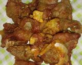 รูปขั้นตอนการทำที่ 6 ของ หมูทอดกรอบกระเทียม (Crispy Garlic Pork)
